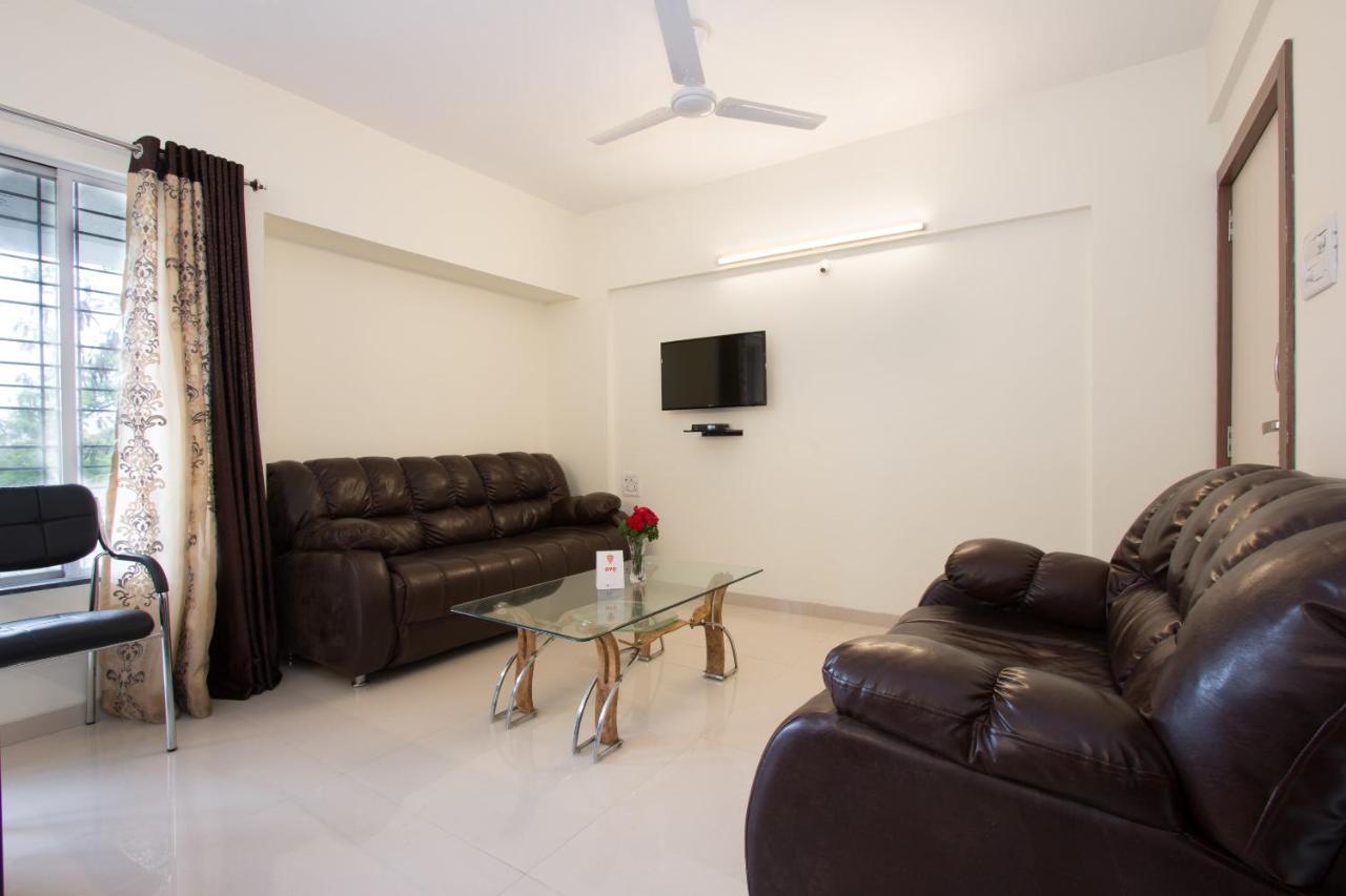 Отель Oyo 9052 Leisurely Abode Khadki Экстерьер фото